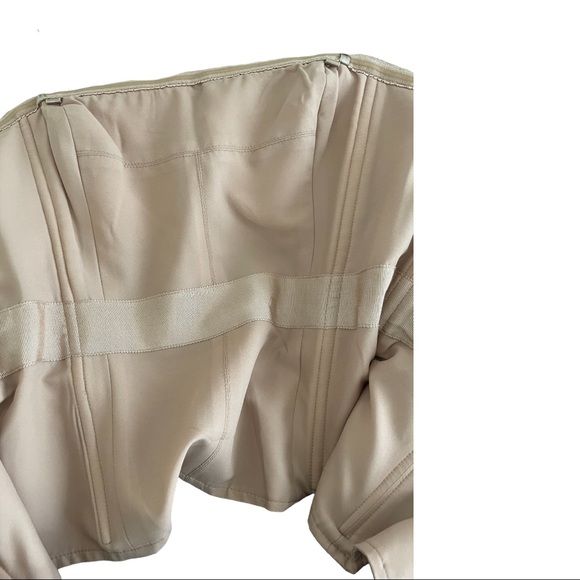 Gorgeous BCBG MaxAzria “black Reese” color block sheath dress. Like new! - Picture 4 of 4